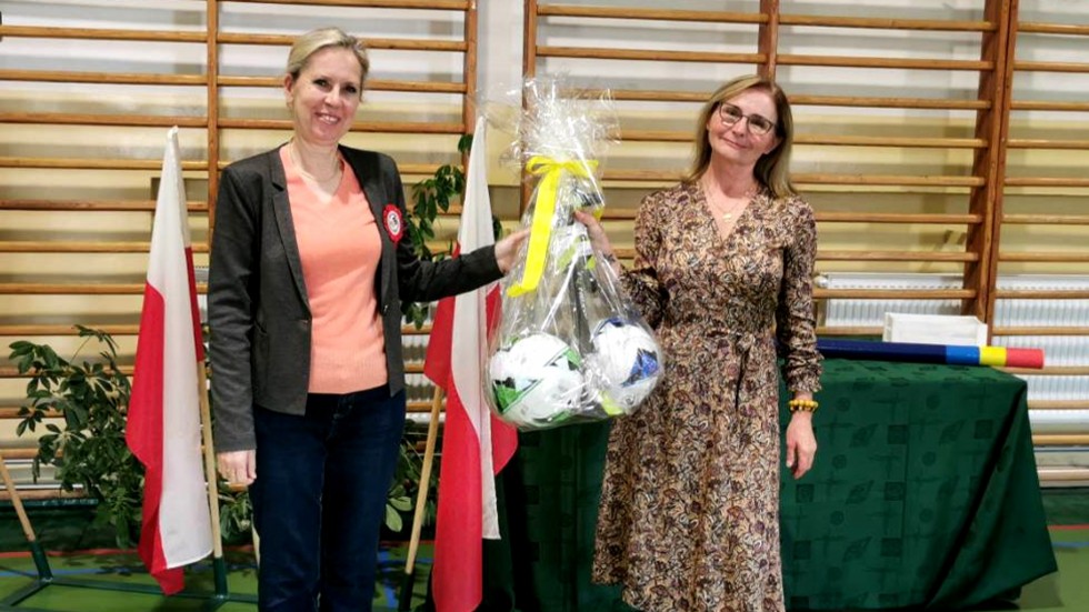 Malbork. Pasowanie pierwszoklasistów w SP2.