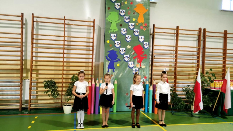 Malbork. Pasowanie pierwszoklasistów w SP2.