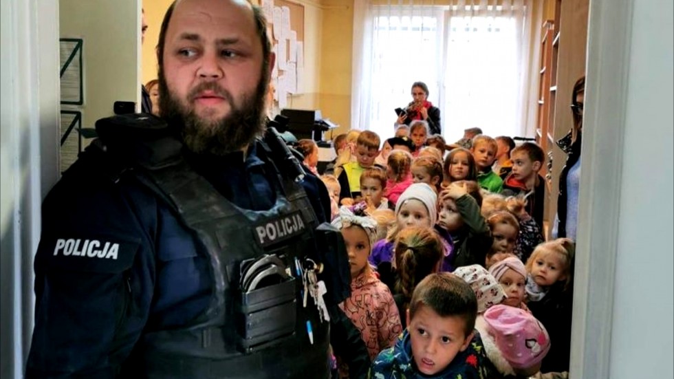 Powiat sztumski. Świeć przykładem – policjanci na spotkaniu w przedszkolu.
