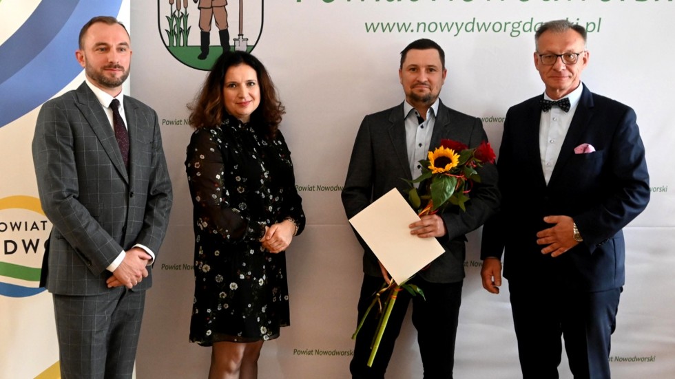 Nowy Dwór Gdański. Nagrody dla nauczycieli z okazji Dnia Edukacji Narodowej.