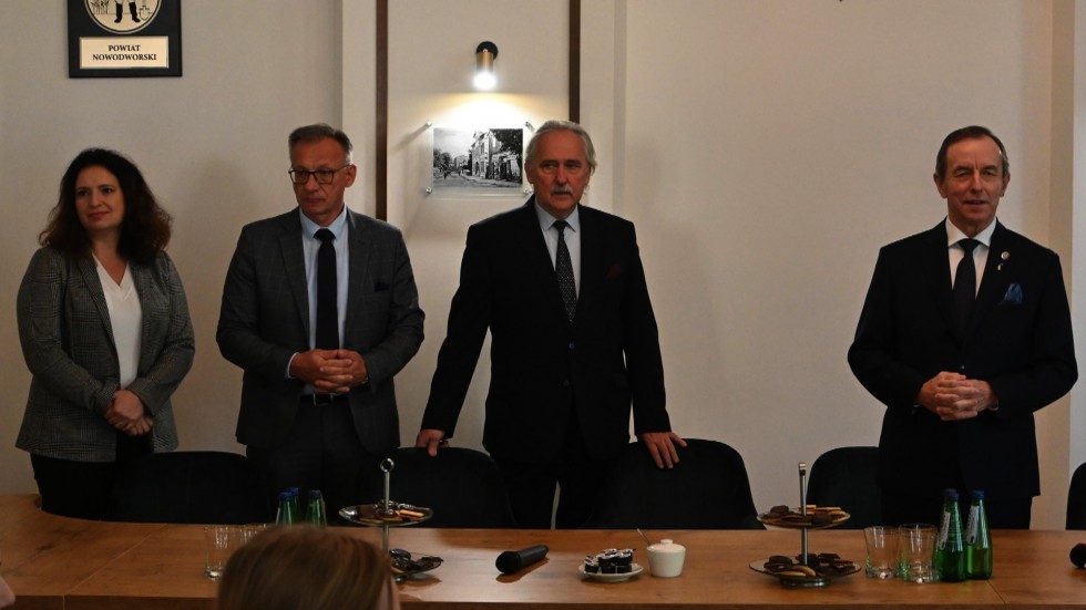 Nowy Dwór Gdański. Spotkanie Marszałka Senatu RP Tomasza Grodzkiego z młodzieżą.