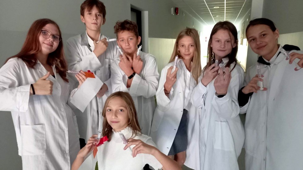 Gmina Malbork. Pasowanie pierwszoklasistów i Dzień Edukacji Narodowej.