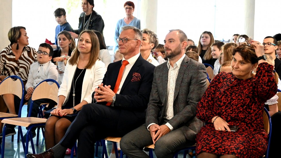 Nowy Dwór Gdański. Uroczyste apele z okazji Dnia Edukacji Narodowej.
