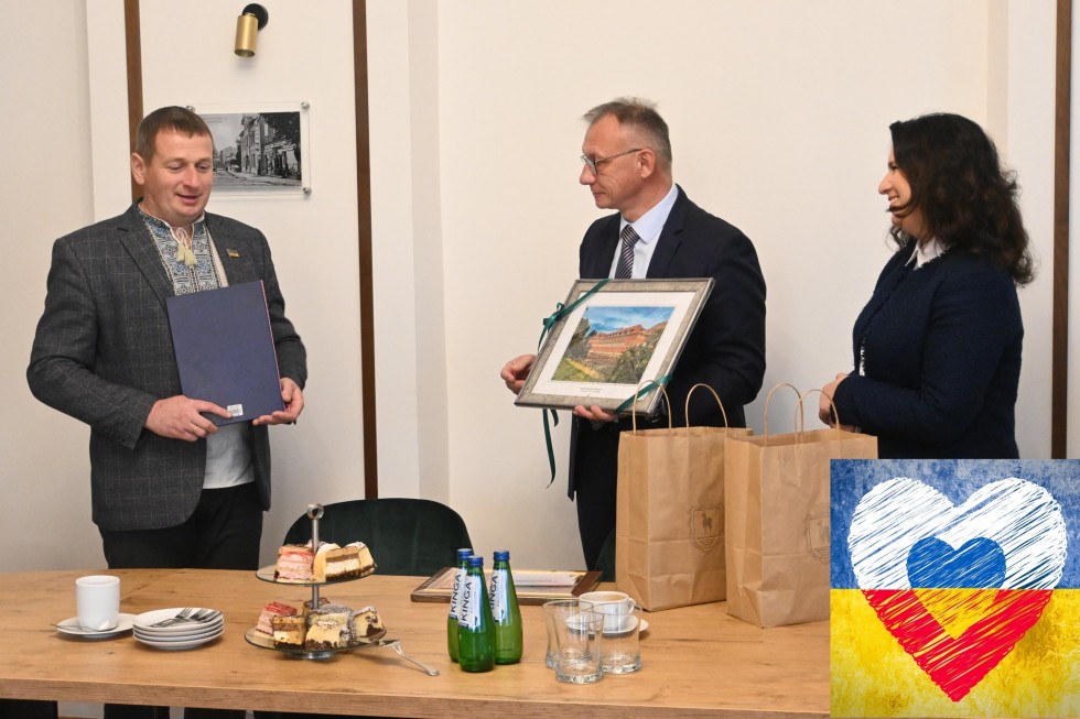 Nowy Dwór Gdański. Podpisanie umowy partnerskiej z Powiatem Sarneńskim.