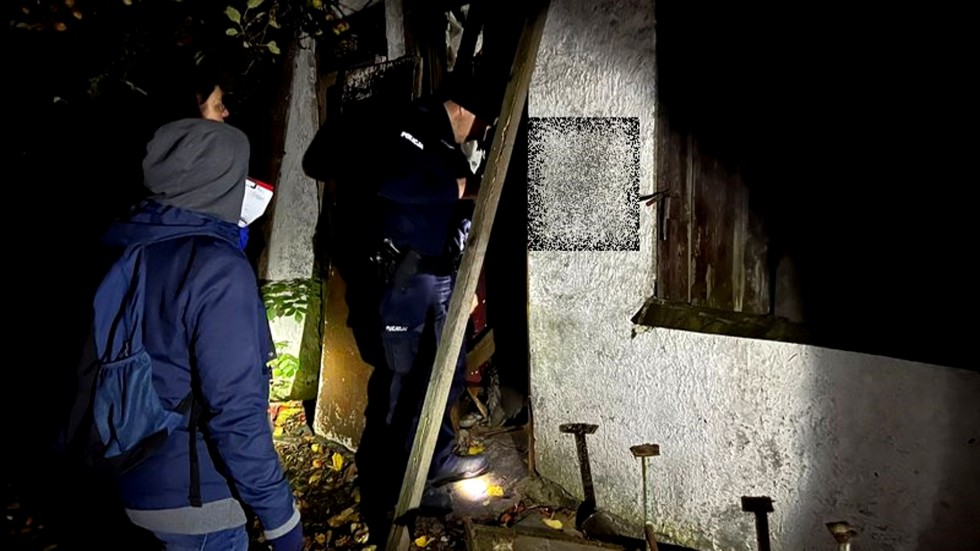 Malbork. Policjanci apelują - nie bądź obojętny na los osób bezdomnych.