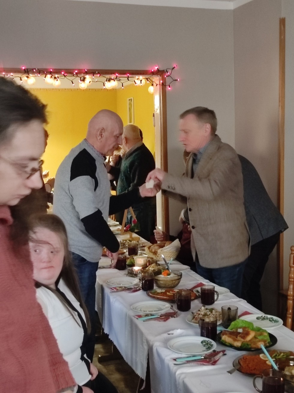 Nowy Dwór Gdański. Wigilijne spotkanie uczestników Warsztatów Terapii Zajęciowej.