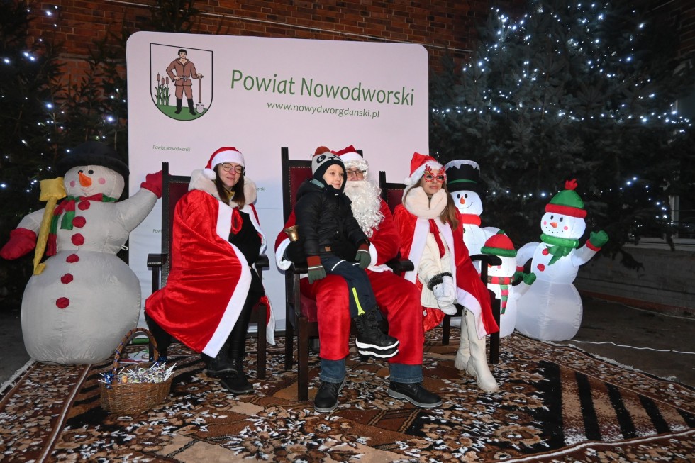 Nowy Dwór Gdański. Wigilia Powiatowa pełna świątecznej magii. Zdjęcia