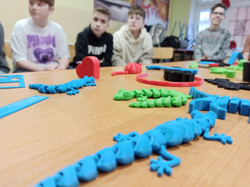 Malbork. Mobilne Laboratoria Przyszłości w odwiedzinach w SP2.