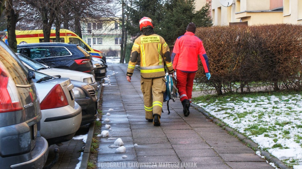 Nowy Dwór Gdański. Śmigłowiec LPR lądował na Osiedlu Wyszyńskiego.