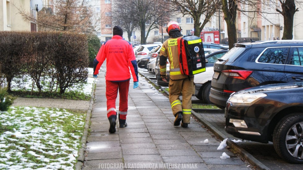 Nowy Dwór Gdański. Śmigłowiec LPR lądował na Osiedlu Wyszyńskiego.