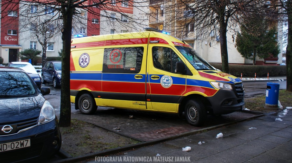 Nowy Dwór Gdański. Śmigłowiec LPR lądował na Osiedlu Wyszyńskiego.