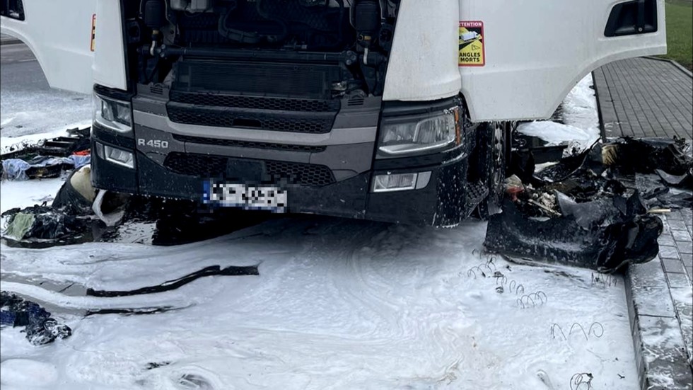 S7. Pożar ciężarówki na parkingu.