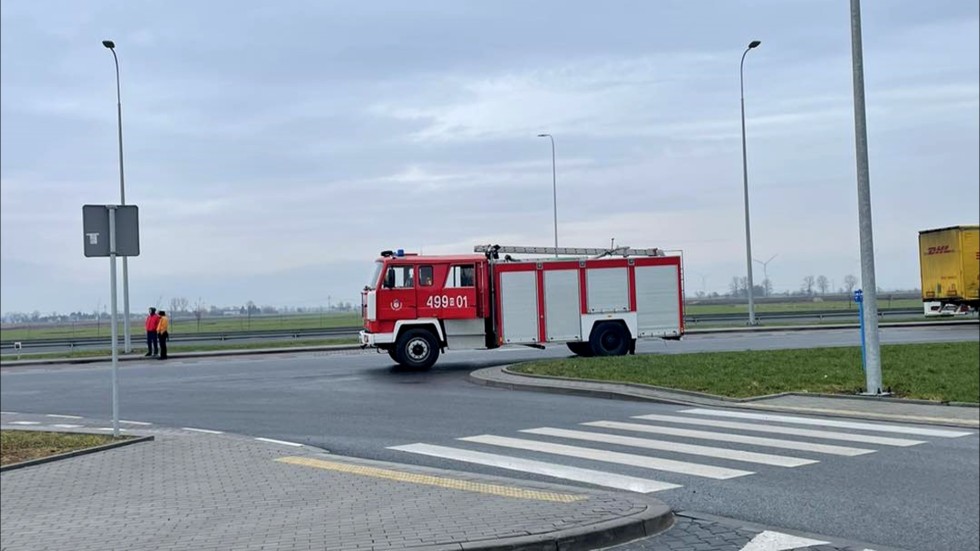 S7. Pożar ciężarówki na parkingu.