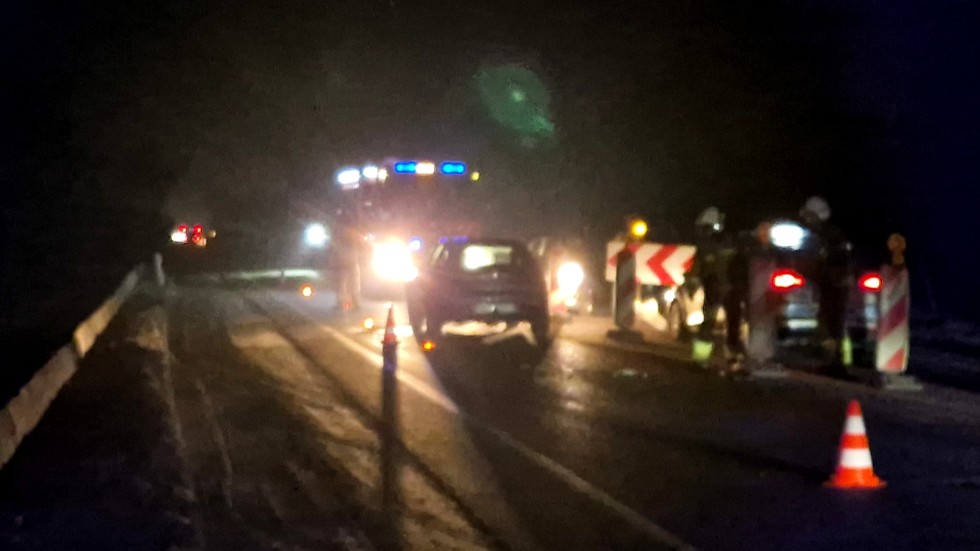DK22. Kobieta w ciąży trafiła do szpitala po zderzeniu dwóch osobówek.