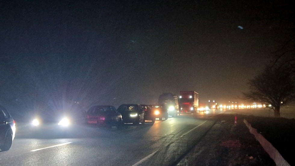 DK22. Kobieta w ciąży trafiła do szpitala po zderzeniu dwóch osobówek.