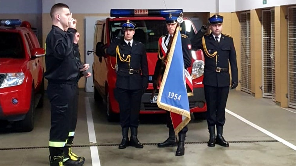 Nowy Dwór Gdański. Ślubowanie nowo przyjętych strażaków.
