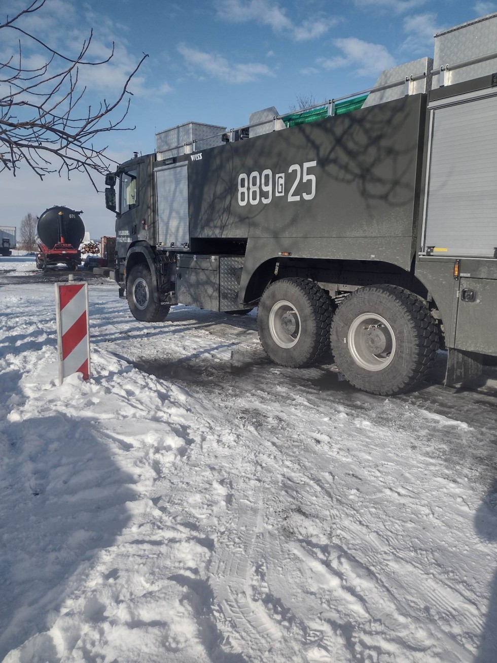 Pożar garażu i altanki – tygodniowy raport malborskich służb mundurowych.