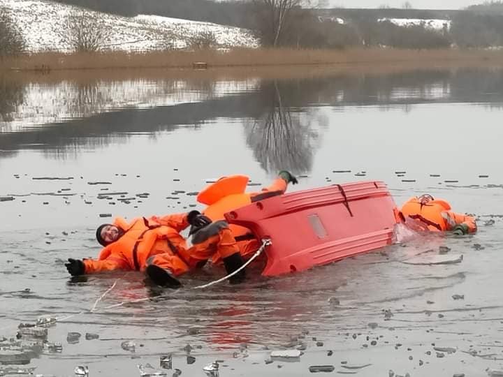 Sztum. Szkolenie z ratownictwa lodowego dla strażaków z OSP.