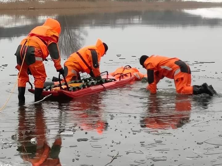 Sztum. Szkolenie z ratownictwa lodowego dla strażaków z OSP.