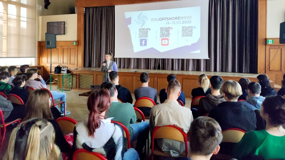 Malbork. Energetyczne spotkanie uczniów I LO.