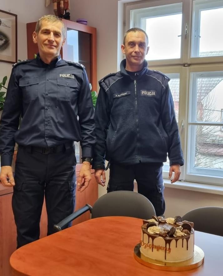 Nowy Dwór Gdański. Babcia ośmiomiesięcznej Poli podziękowała policjantom za eskortę.