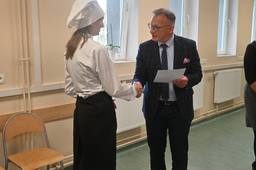 Nowy Dwór Gdański. Wielkie pączkobranie w Zespole Szkół.