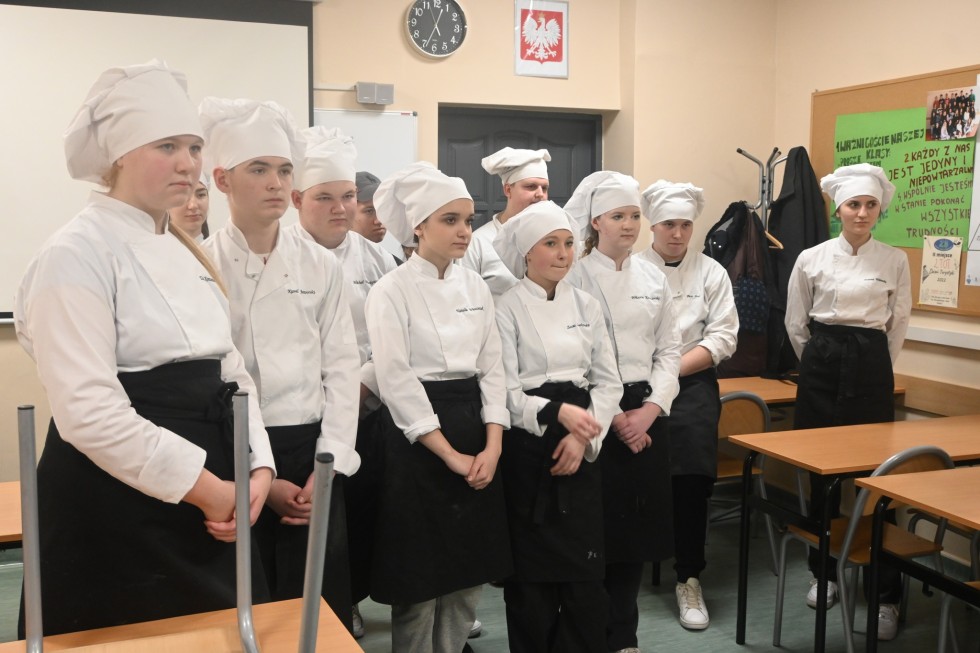 Nowy Dwór Gdański. Wielkie pączkobranie w Zespole Szkół.