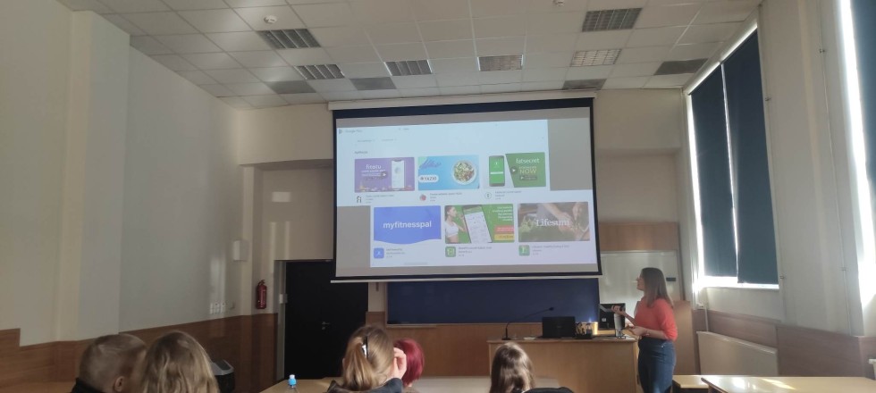 Malbork. Uczniowie I LO z wizytą edukacyjną na Uniwersytecie Morskim w Gdyni.