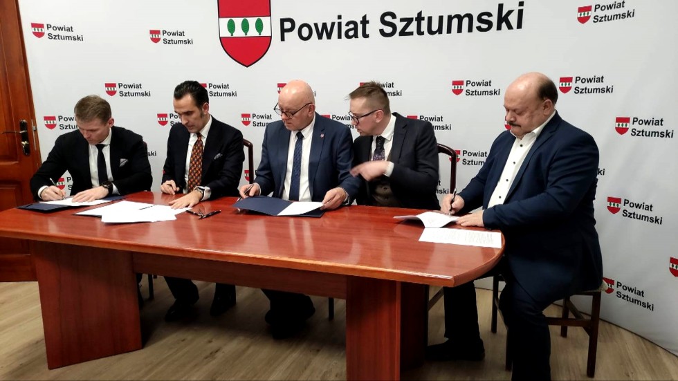 To historyczny moment – podpisanie nowej umowy dzierżawy szpitala w Sztumie.