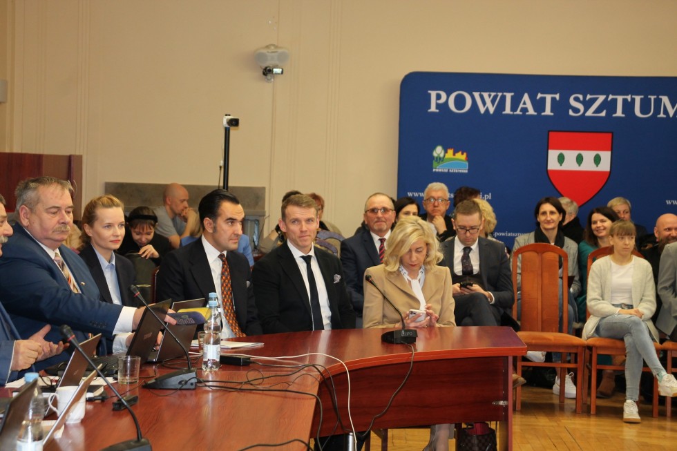 To historyczny moment – podpisanie nowej umowy dzierżawy szpitala w Sztumie.