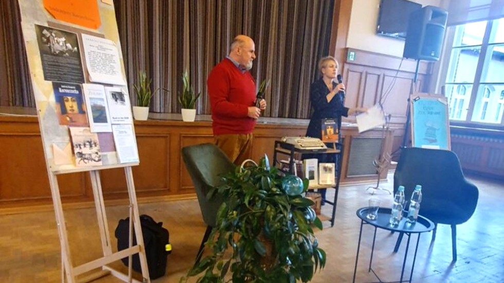 Malbork. Czytanie to drogowskaz – spotkanie autorskie w I LO.