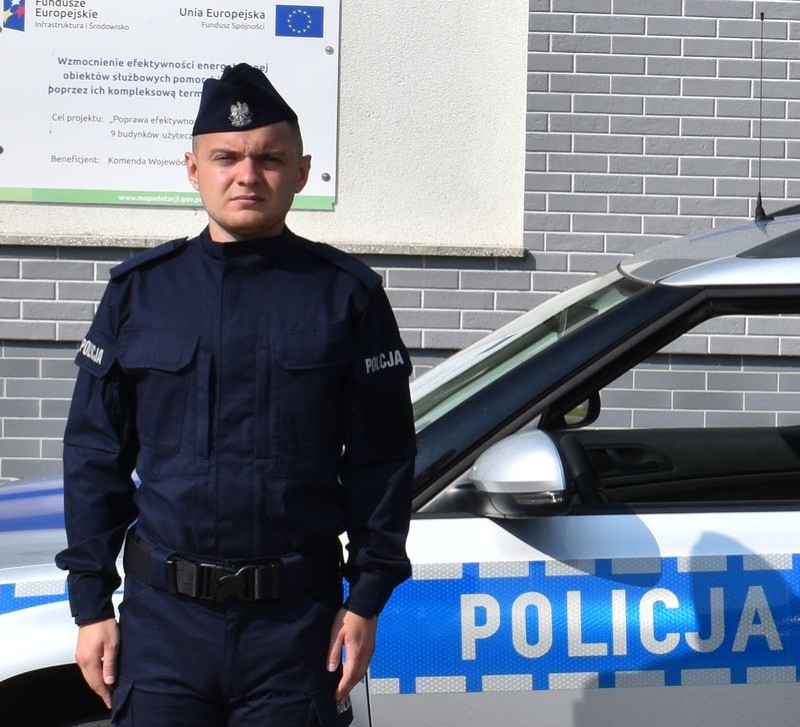 Malbork. Mężczyzna spadł ze schodów i stracił przytomność – uratowali go policjanci.