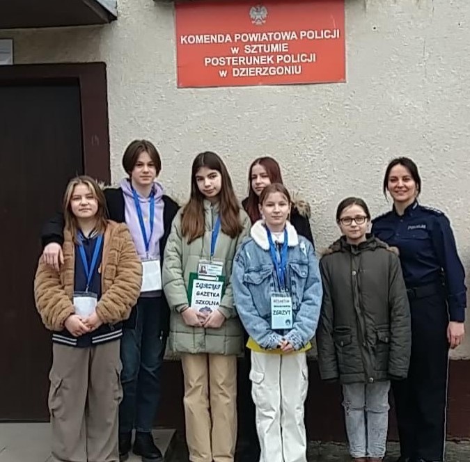 Dzierzgoń. Kobieta w mundurze – wywiad dla szkolnej gazetki Zgrzyt.
