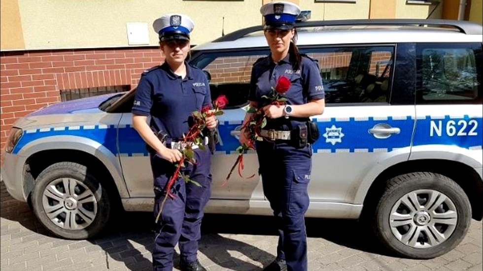 Powiat sztumski. Życzenia z okazji Dnia Kobiet od policjantów.