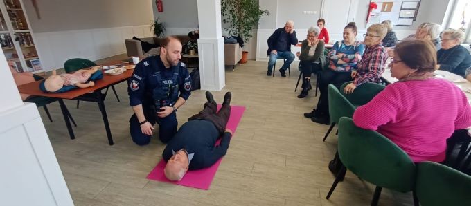 Powiat sztumski. Zajęcia dla seniorów z udzielania pierwszej pomocy.