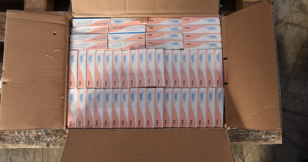 Pomorska KAS zatrzymała nielegalny transport 400 kg haszyszu i leków psychotropowych.