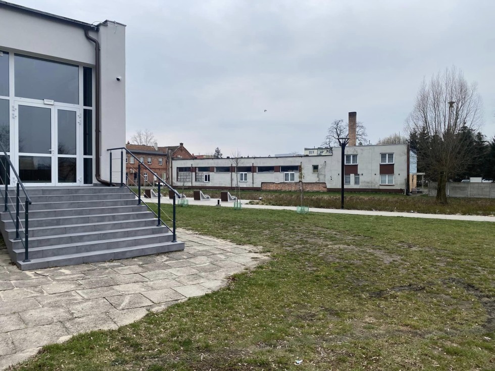 Nowy Dwór Gdański. Powstanie strefa rekreacyjna w obrębie Urzędu Miejskiego.