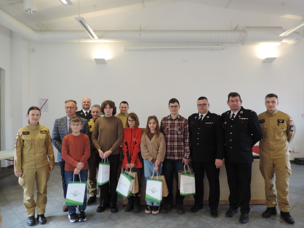 Nowy Dwór Gdański. Znamy laureatów powiatowych eliminacji konkursu wiedzy pożarniczej.