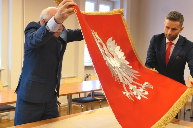 Malbork. Prezentacja sztandaru – miasto ma nowy symbol.