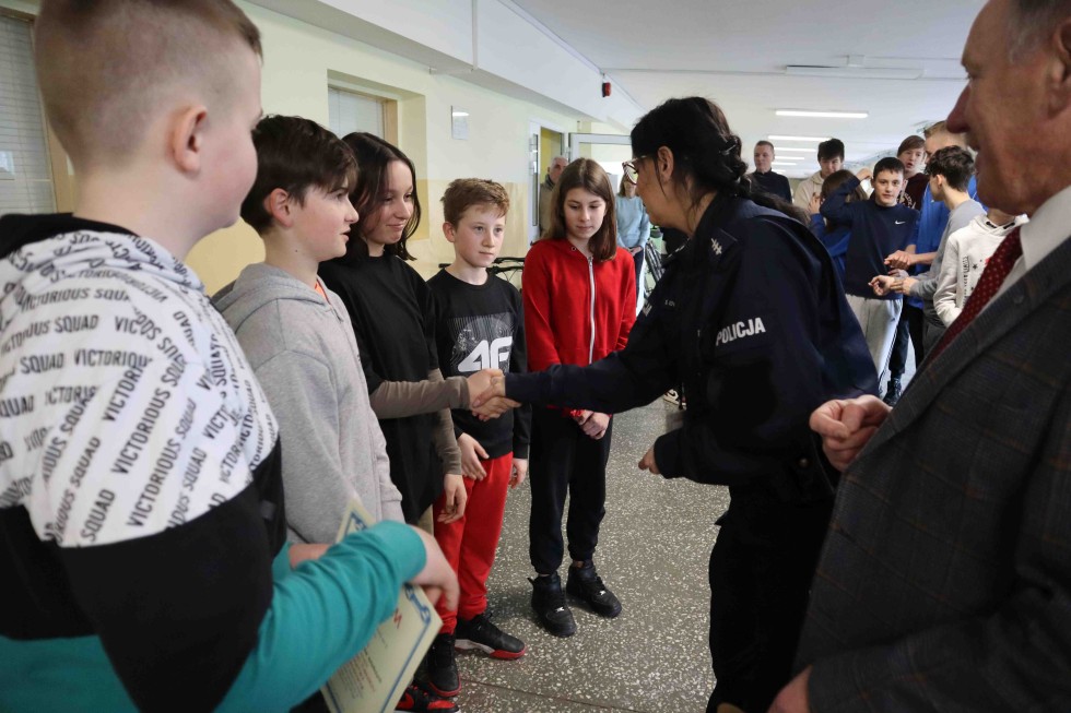 Malbork. Miejskie eliminacje do Ogólnopolskiego Turnieju Wiedzy o Bezpieczeństwie w Ruchu Drogowym – znamy laureatów ze szkół podstawowych.