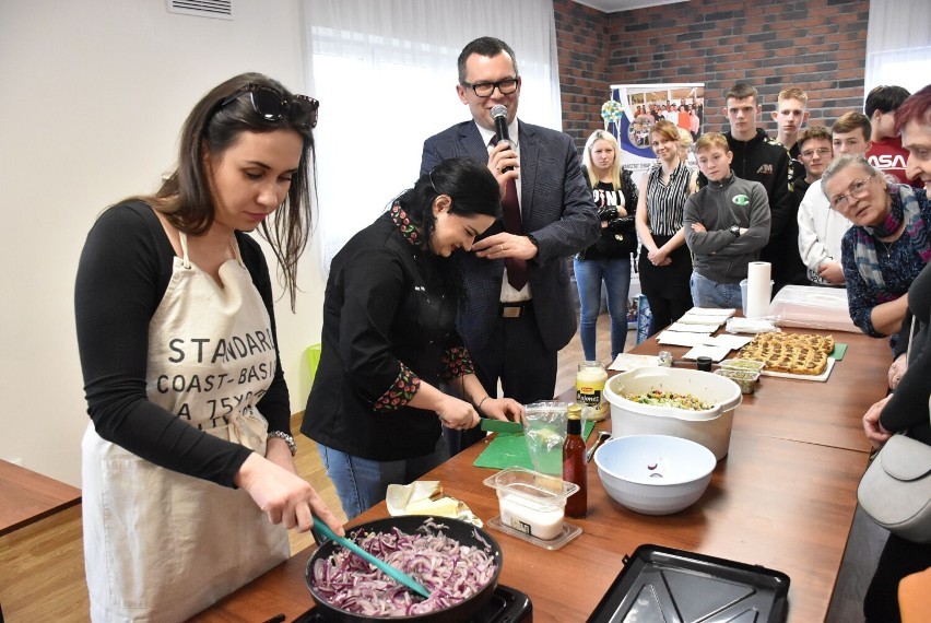 Miłoradz. Centrum Aktywności Seniora na Festiwalu Przysmaku Wielkanocnego.
