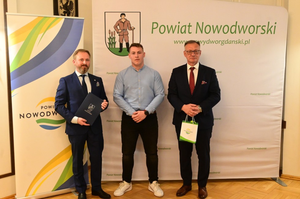 Nowy Dwór Gdański. Wręczono Nagrody Sportowe 2022.