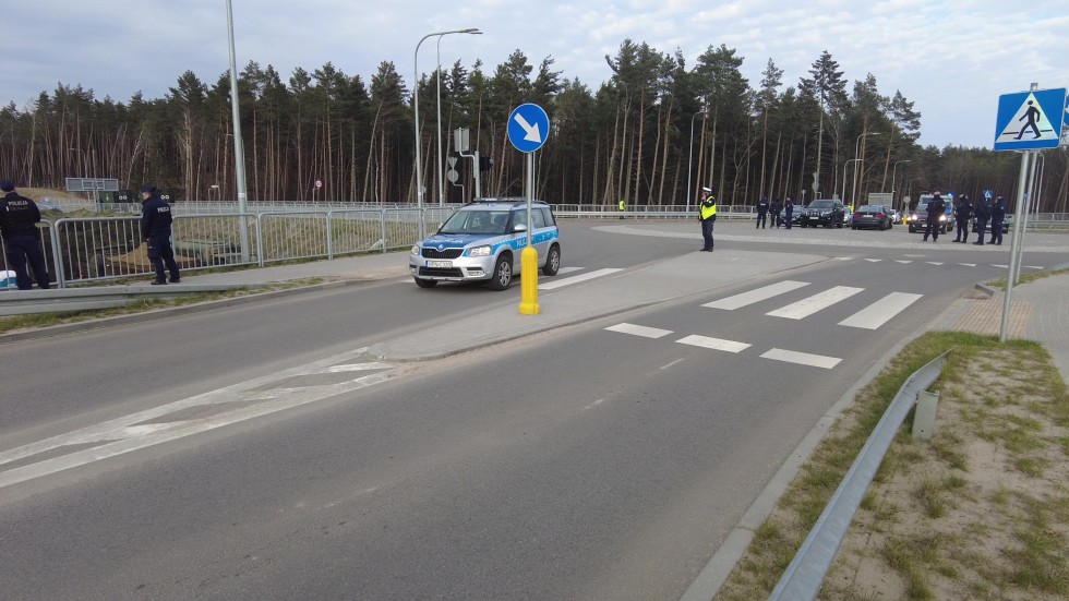 Nowy Dwór Gdański. Policjanci zabezpieczali wizytę Prezydenta RP podczas ćwiczeń ZALEW-23.