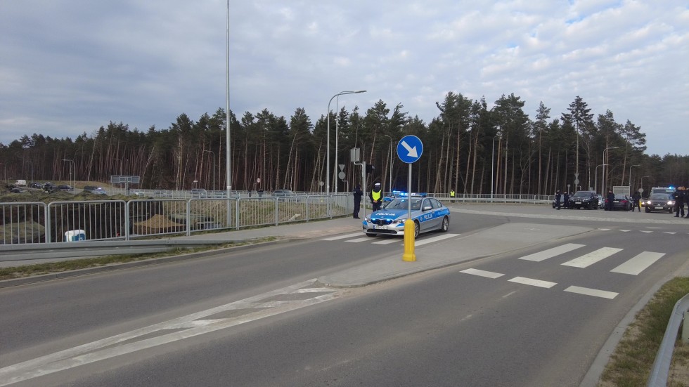 Nowy Dwór Gdański. Policjanci zabezpieczali wizytę Prezydenta RP podczas ćwiczeń ZALEW-23.