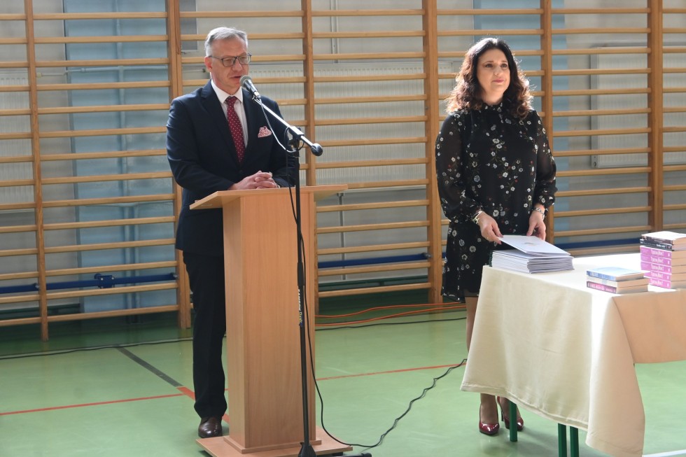 Nowy Dwór Gdański. Zakończenie roku szkolnego – pożegnanie maturzystów.