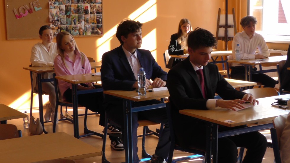 Egzamin maturalny z języka polskiego w II Liceum Ogólnokształcącym w Malborku. Zobacz wideo.
