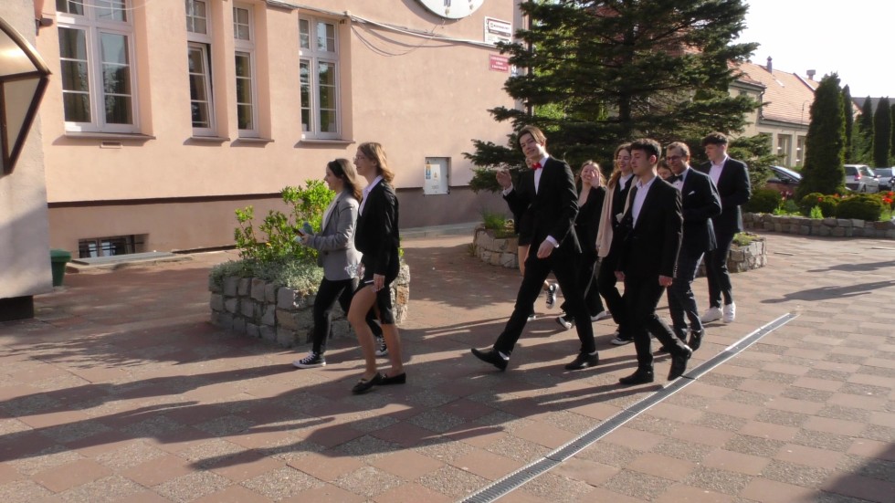 Egzamin maturalny z języka polskiego w II Liceum Ogólnokształcącym w Malborku. Zobacz wideo.