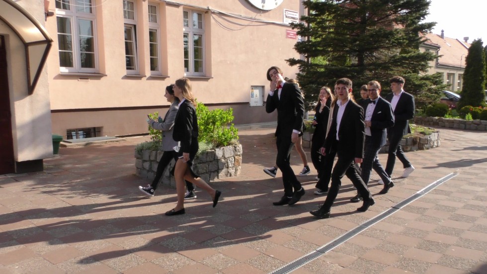 Egzamin maturalny z języka polskiego w II Liceum Ogólnokształcącym w Malborku. Zobacz wideo.