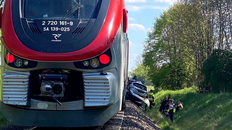 Tragedia na torach – nie żyje kobieta podróżująca osobówką.