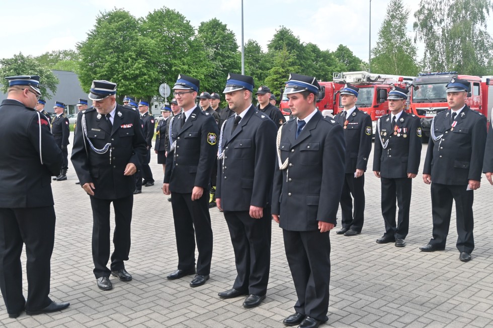 Nowy Dwór Gdański. Obchody Dnia Strażaka – wręczono nominacje, nagrody i wyróżnienia.